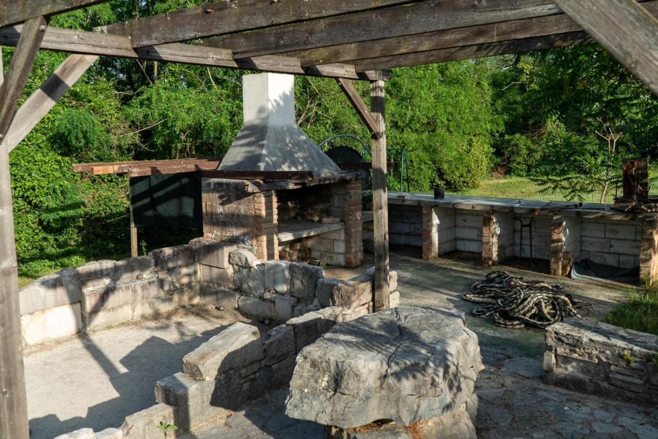 Julijud, Heated Pool, Jacuzzi, Dome And Sauna Brajkovici  Luaran gambar